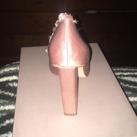 🔥Party price💗stunning Halston pumps🌸🌻🌷💋 - Picture 8 of 8